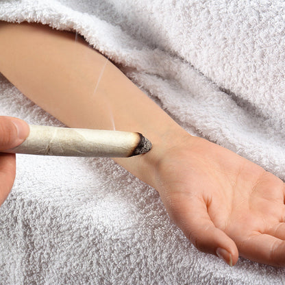 Moxibustion is one of the many healing techniques in TCM at luxury medical wellness resort Lefay Lago di Garda