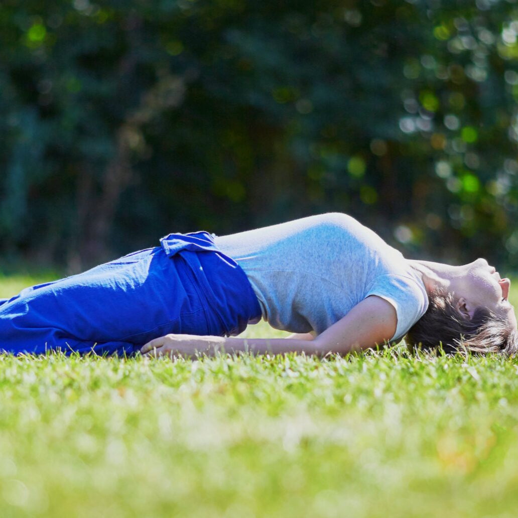 Several wellness programs at Lefay Lago di Garda include a session for the stretching of the meridians, an essential healing technique
